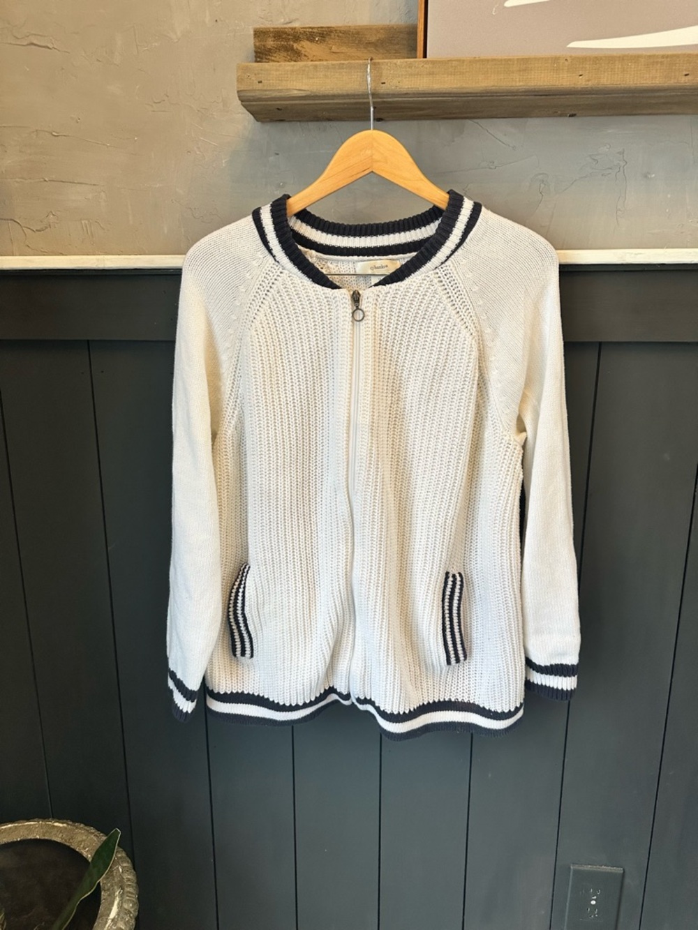 CJ Banks Classic Knit White Navy Athletic Knit Zip-Up Sweater Pockets size 1X